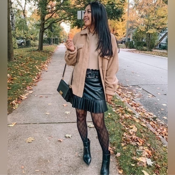 Zara Pleated Faux Leather Belted Blogger Favorite Dark Green Skirt Size Small - Picture 6 of 14